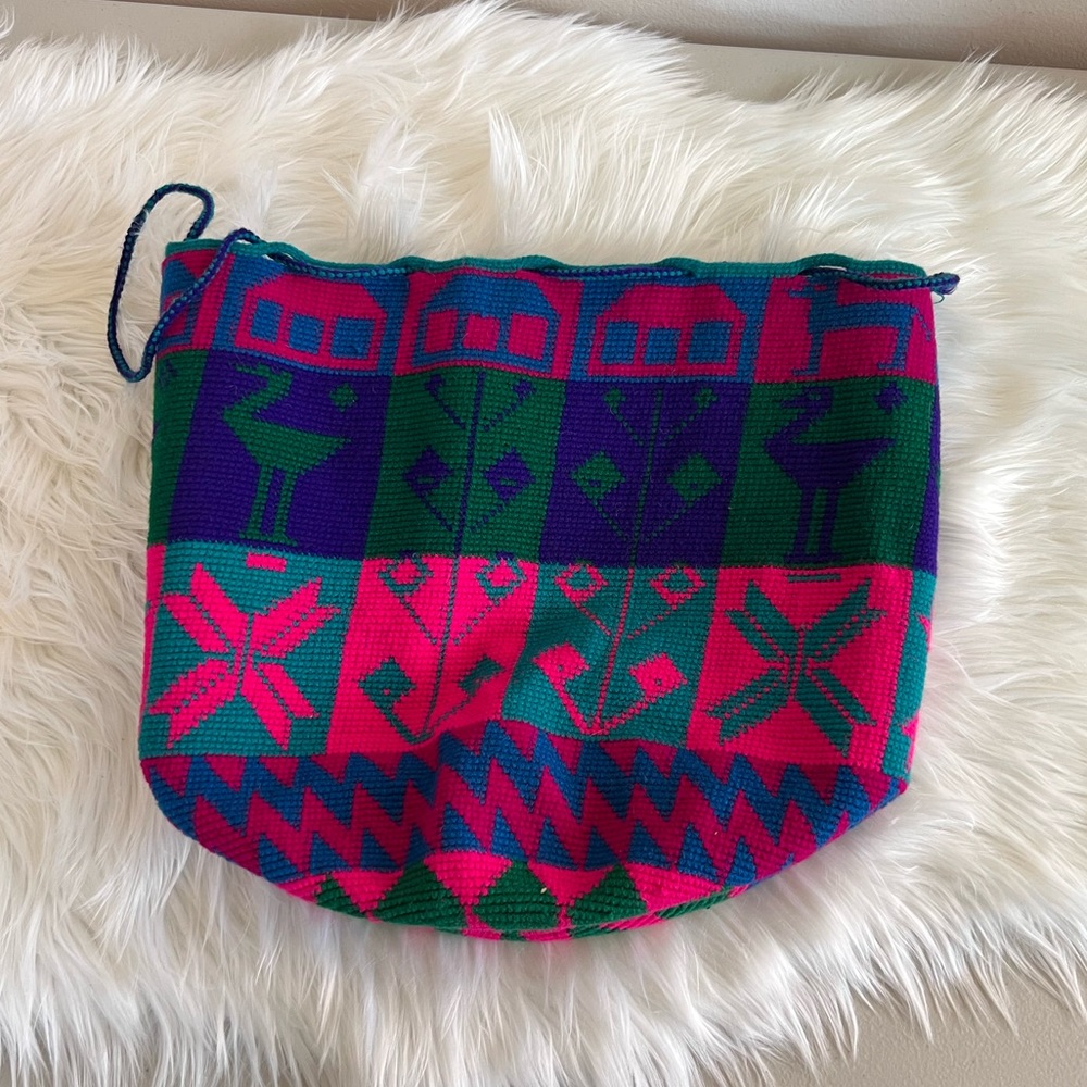 Handmade Crochet Drawstring Barrel Purse - Picture 3 of 4